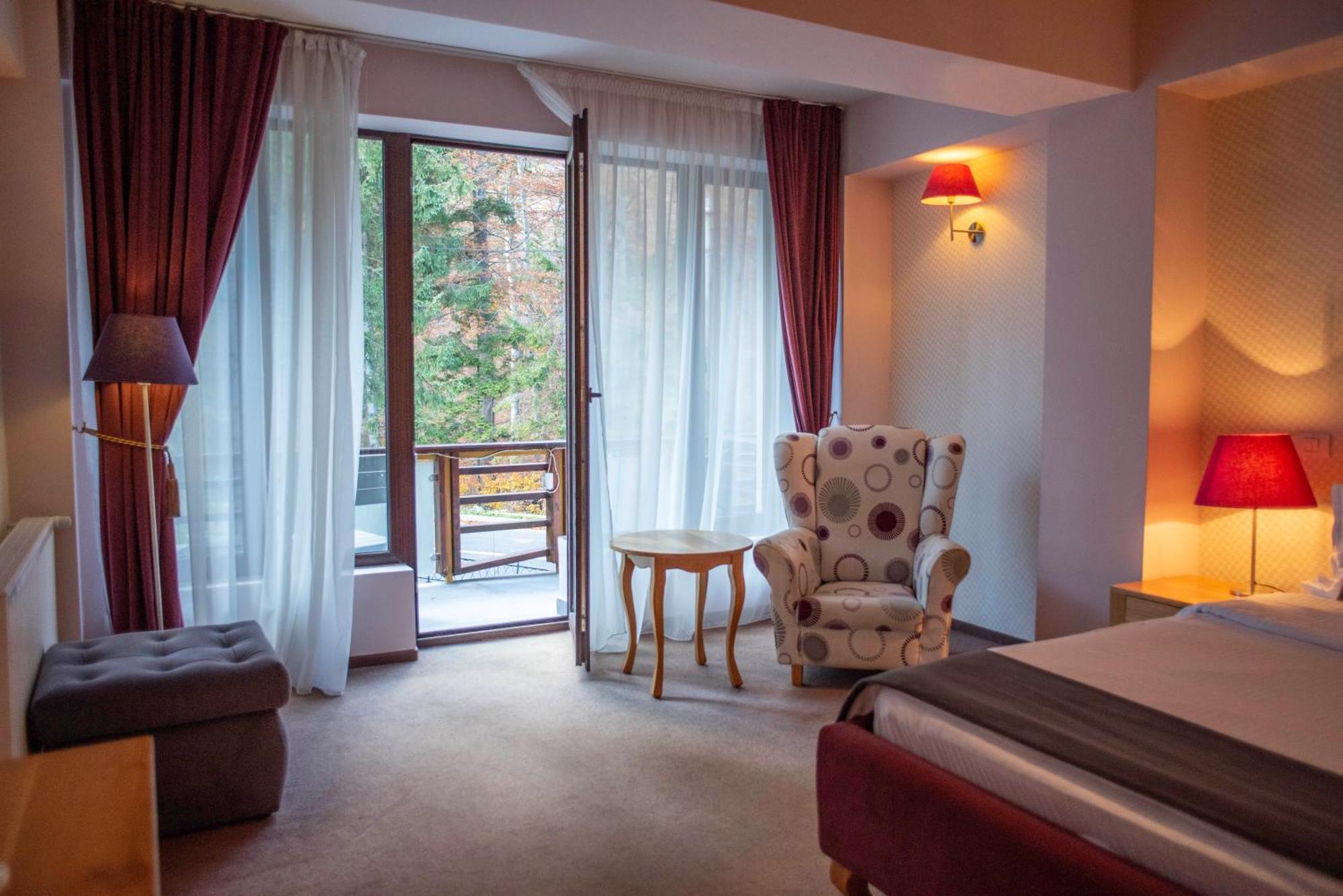 Paj Hotelul Retreat & Spa Sinaia Exteriér fotografie