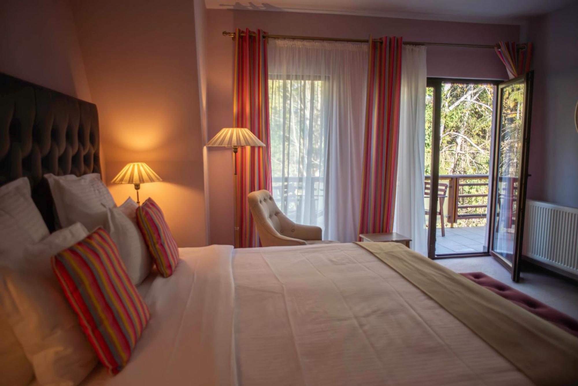 Paj Hotelul Retreat & Spa Sinaia Exteriér fotografie
