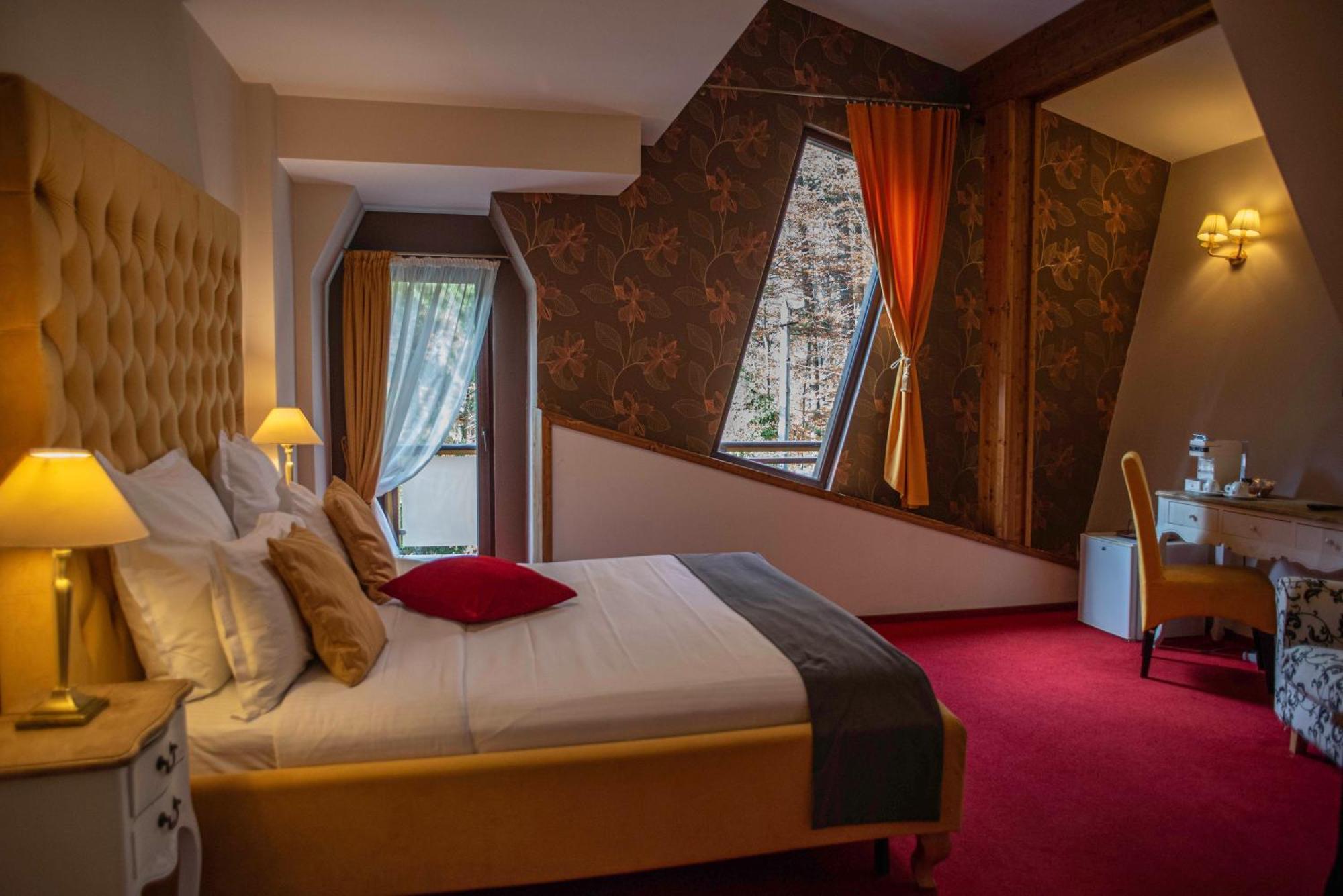 Paj Hotelul Retreat & Spa Sinaia Exteriér fotografie