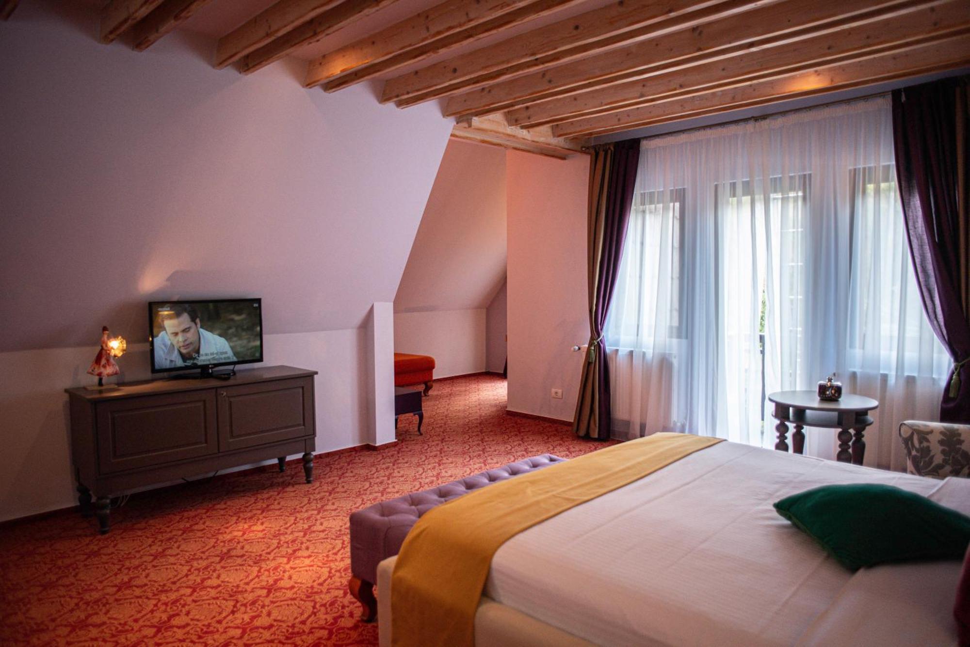 Paj Hotelul Retreat & Spa Sinaia Exteriér fotografie