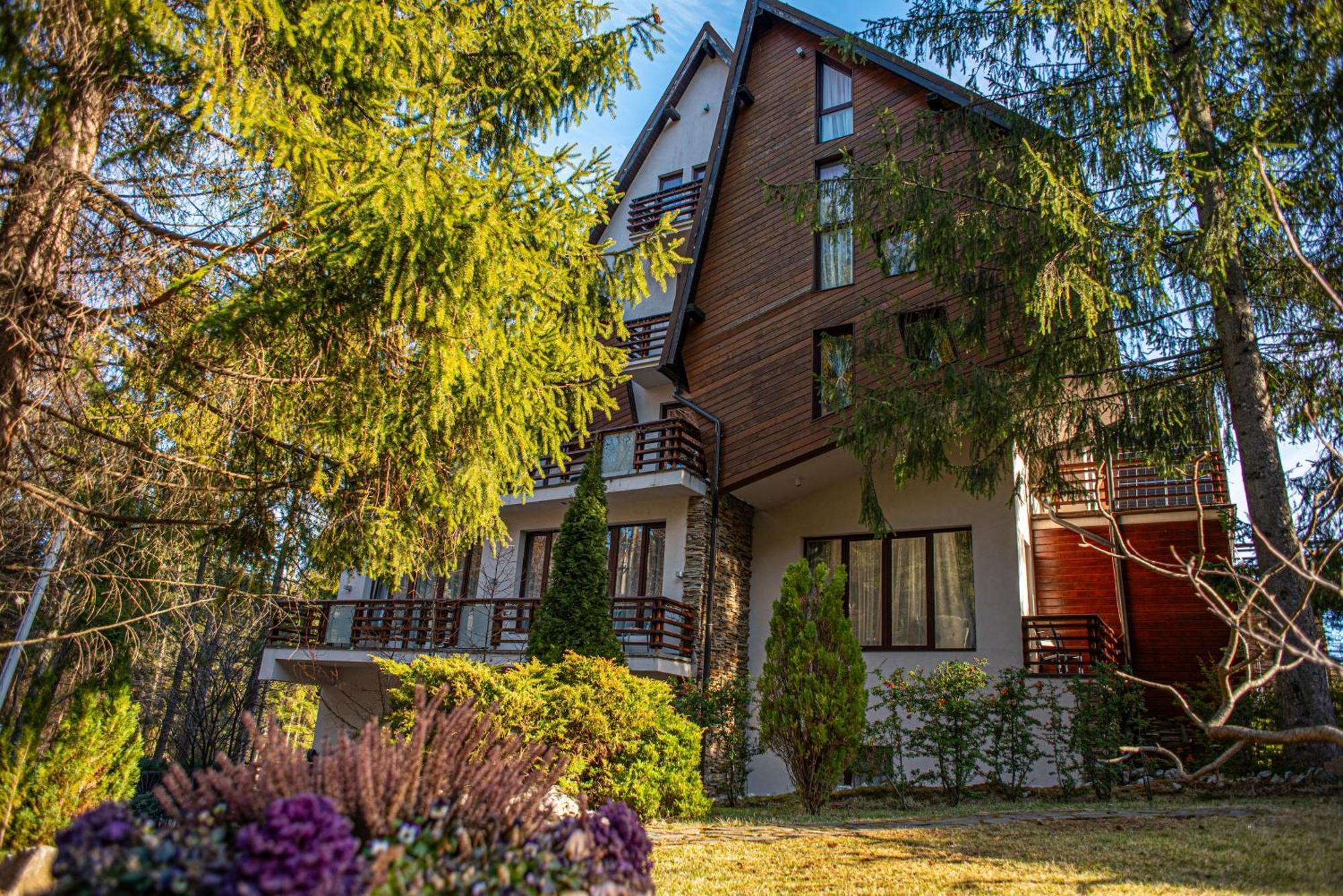Paj Hotelul Retreat & Spa Sinaia Exteriér fotografie