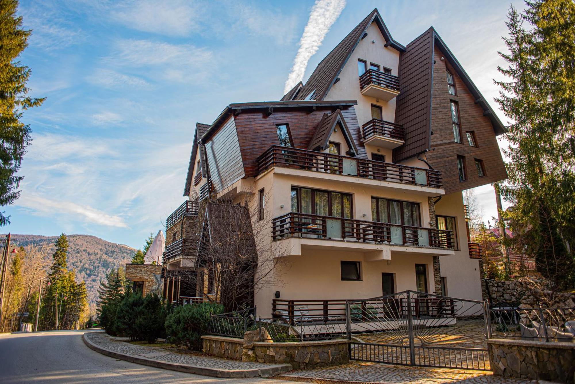 Paj Hotelul Retreat & Spa Sinaia Exteriér fotografie